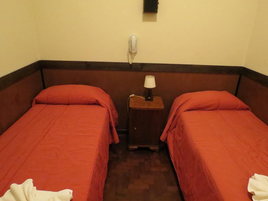 Hotel Raglan Mar del Plata Zimmer foto